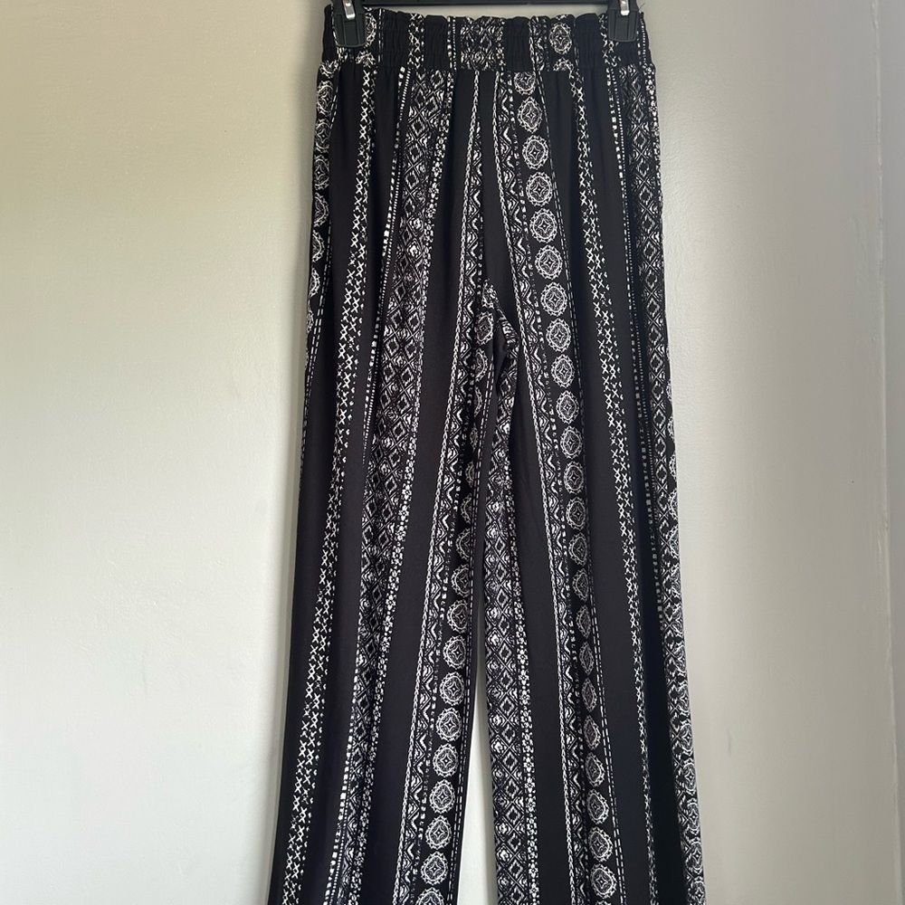 FLOWY PANTS